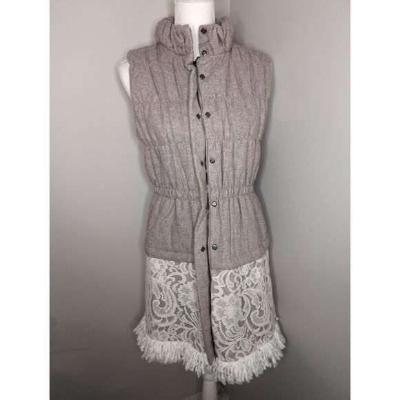 Ryu Jackets & Blazers - Ryu Anthropologie feminine lace boho fringe adjustable puffer vest Sm